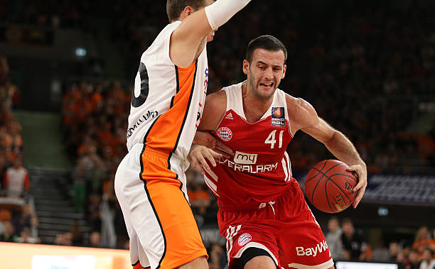 众多足坛明 众多足坛明